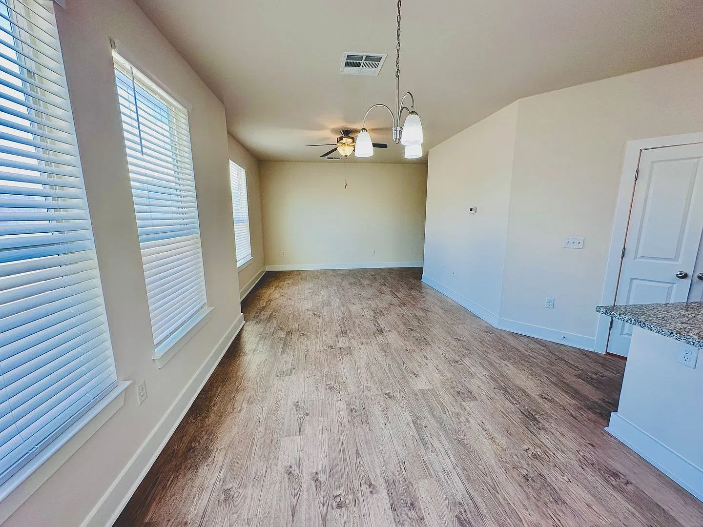 139 CREEKS - 2216 — Photo 4