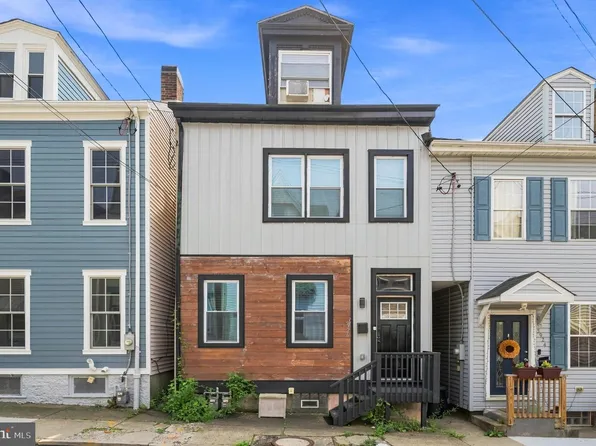 3926 Howley St, Pittsburgh, PA 15224