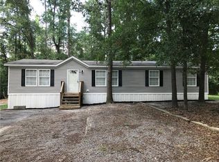 198 Ivey St, Spring Lake, NC 28390