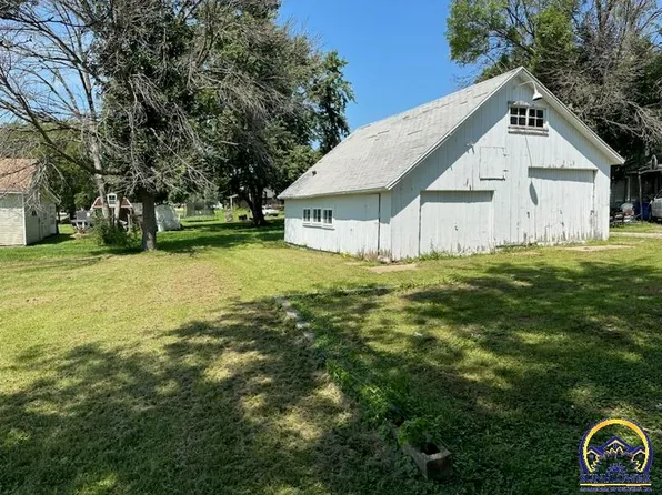 310 Walnut St, Nortonville, KS 66060