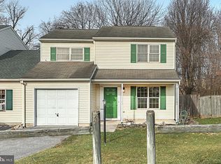 2952 Rainbow Rd, Dover, PA 17315