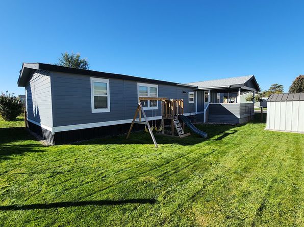 715 Center St E TRAILER 111