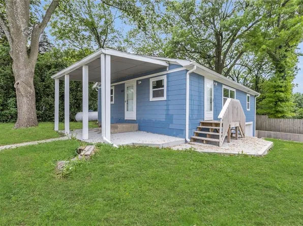 112 N Main St, Mayview, MO 64071