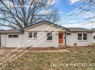 1067 E Morningside St, Springfield, MO 65807