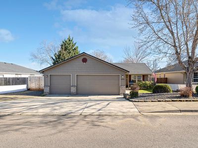 492 Westminster Dr, Eagle Pt, OR, 97524