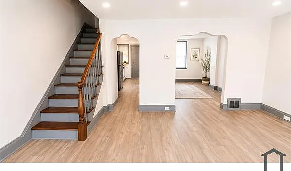 3 bed, 1048 sqft, $1,650 — Photo 3