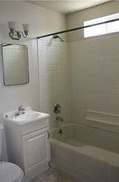 4th image of 415 11th Street Pl