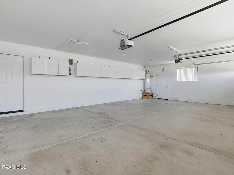 7451 Granite — Photo 20