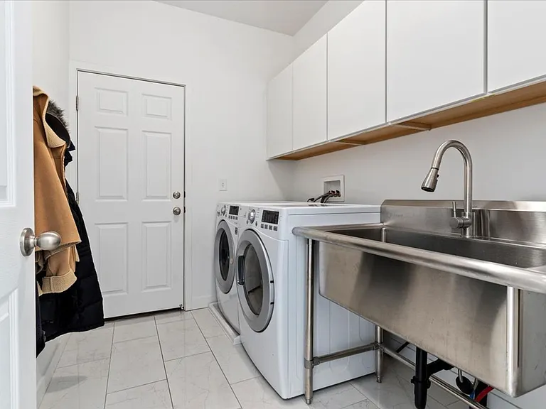 2869 S Drake Ave — Photo 23