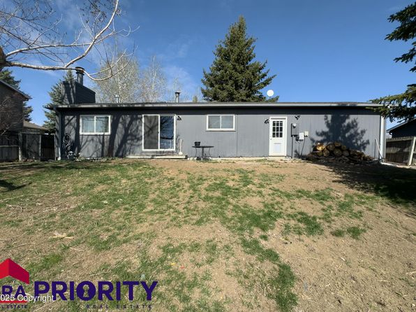 1101 Vanscoy Dr, Gillette, WY 82718