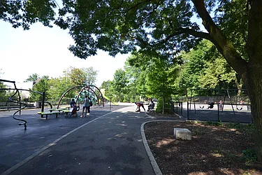 Rented by Silverstein Collection LLC 