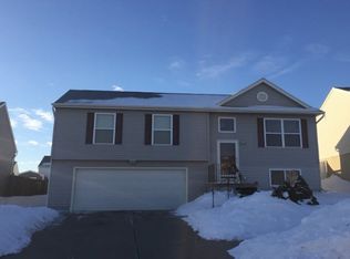 8849 Quest St, Omaha, NE 68122