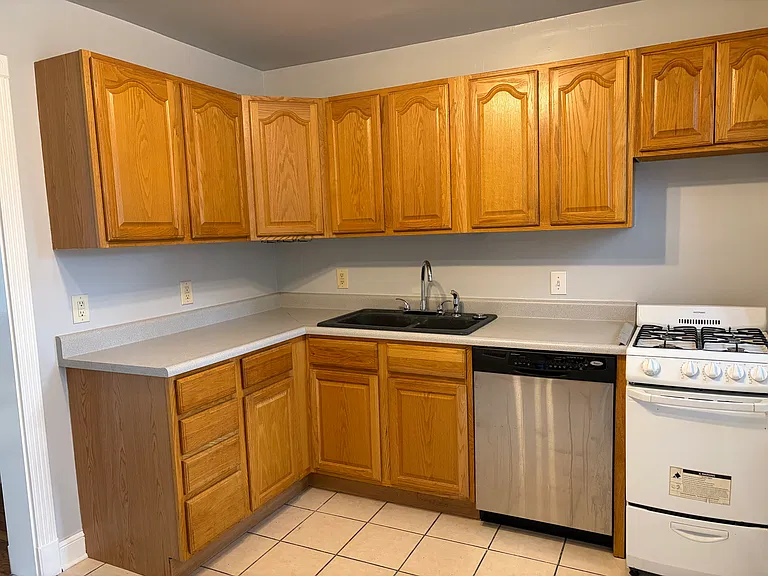 301 Chesapeake Ave #1 — Photo 4