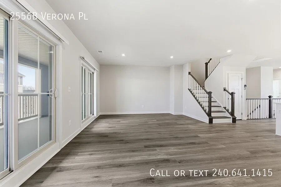 Beautiful 3 BR/2.5 BA Townhome in Ellicott City! — Photo 2
