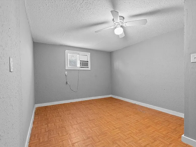 14029 McNair St — Photo 12