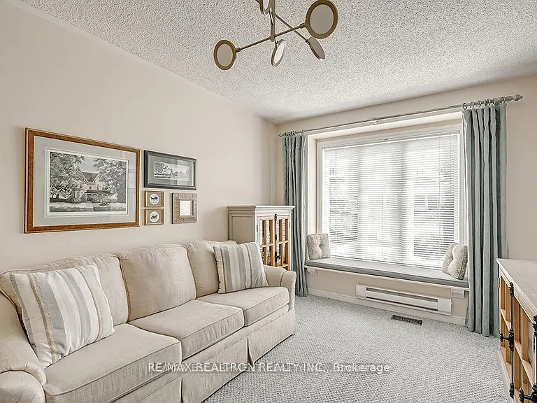 5591 Cosmic Cres — Photo 15