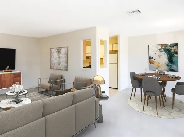 180 Beauchamp Ter APT 12, Chicopee, MA 01020