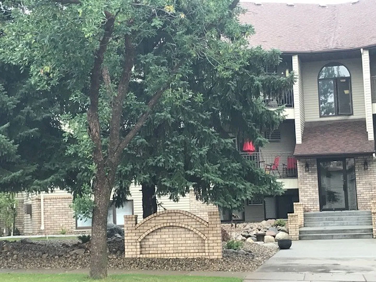 Capitol Apartments — Photo 3