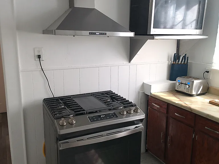 58 N 21st St #2 — Photo 18