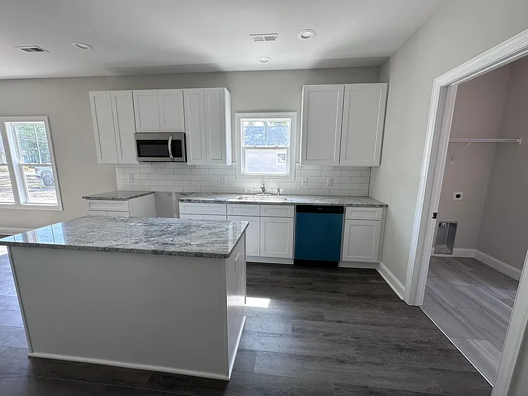 4308 Peachtree Ave — Photo 4
