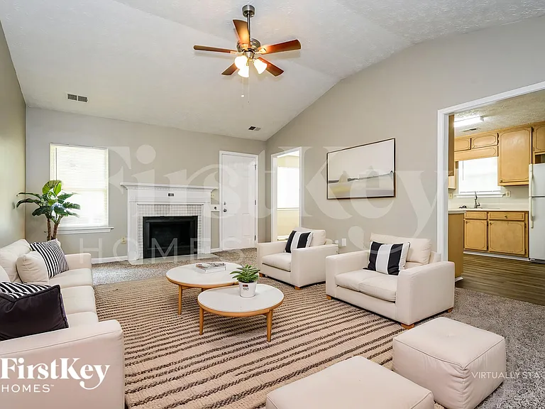 5992 Homestead Cir — Photo 3