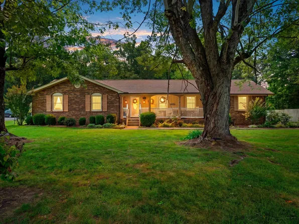 607 N Palmers Chapel Rd, White House, TN 37188
