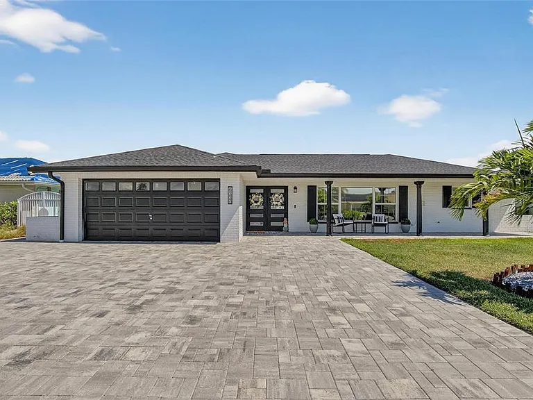 6337 Cocoa Ln — Photo 3