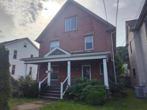 439 Liberty St, Franklin, PA 16323
