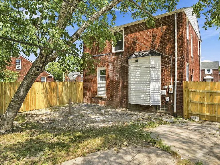 3677 Somerset Ave — Photo 28