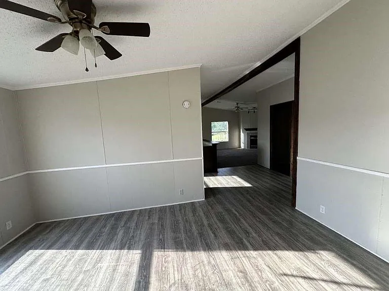 102 Bailey St — Photo 13