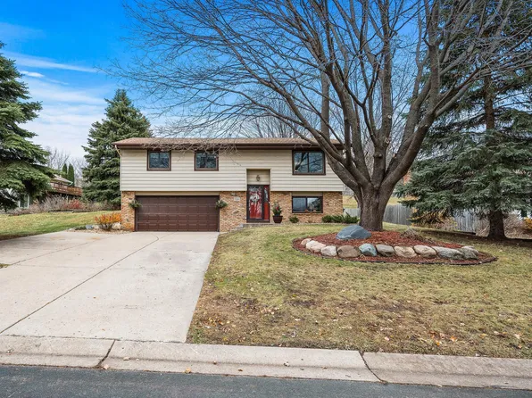 7201 Vinewood Ln N, Maple Grove, MN 55311