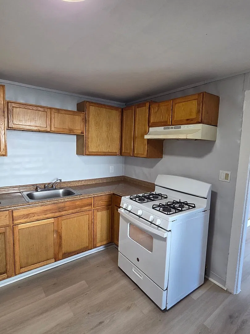 200 E Oak-503 N 2nd Street — Photo 3