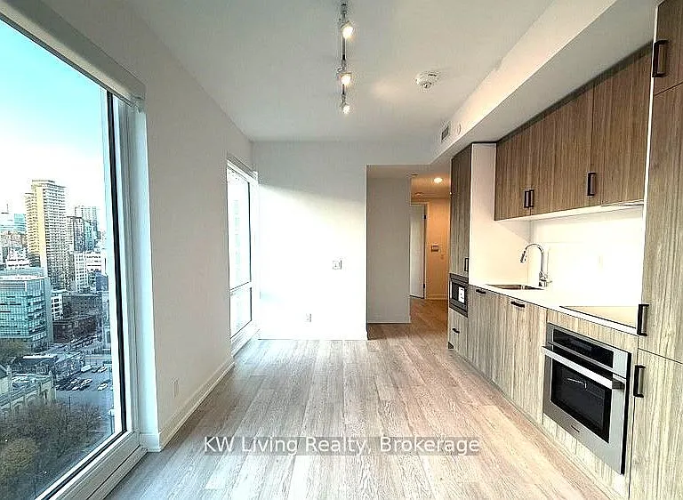 88 Queen St E #5609 — Photo 16