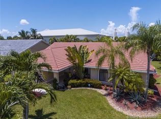 5260 NW 98th Ln, Coral Springs, FL 33076