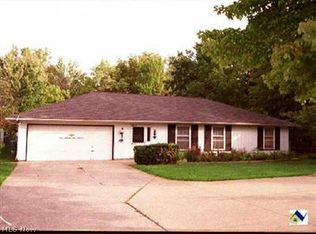 20300 Westwood Dr, Strongsville, OH 44149