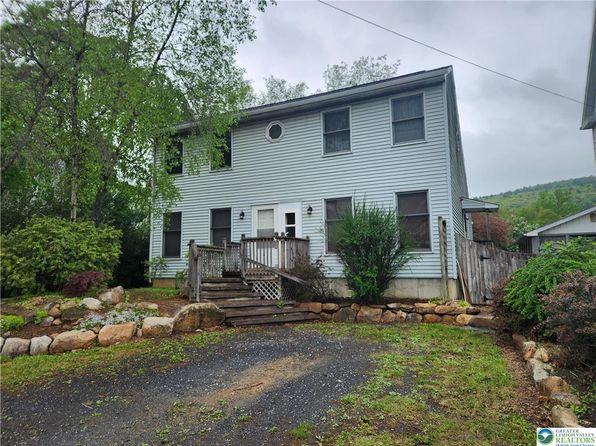 3946 Mountain View Dr, Danielsville, PA 18038