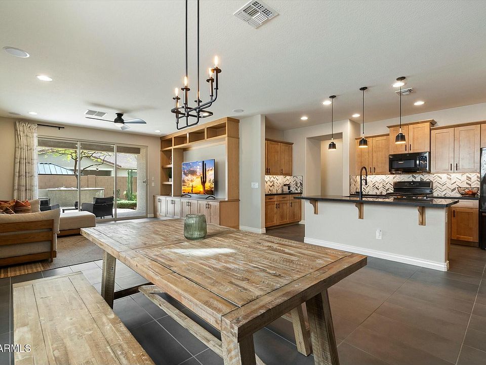 1st image of 11623 W MARGUERITE Avenue