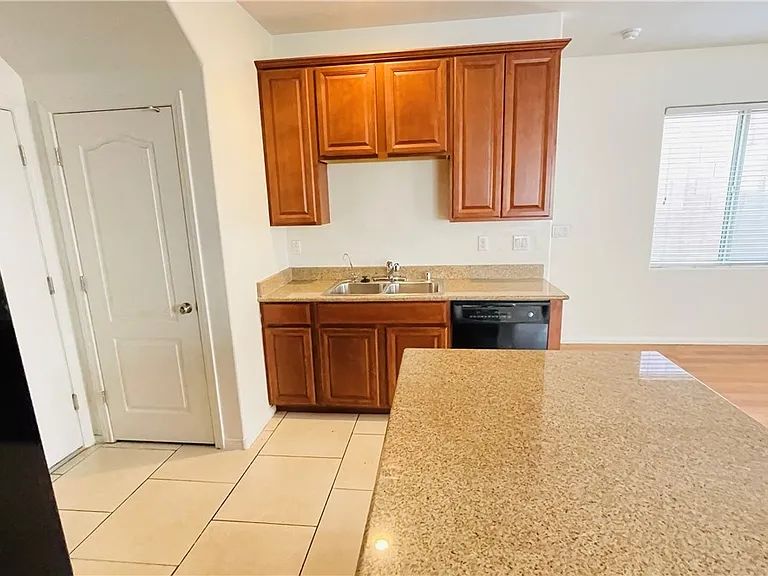 669 Emerald Idol Pl — Photo 8