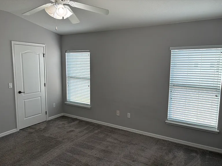 12979 Calderdale Ave — Photo 38