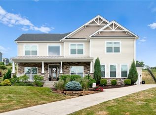1651 Blackburn Heights Dr, Sewickley, PA