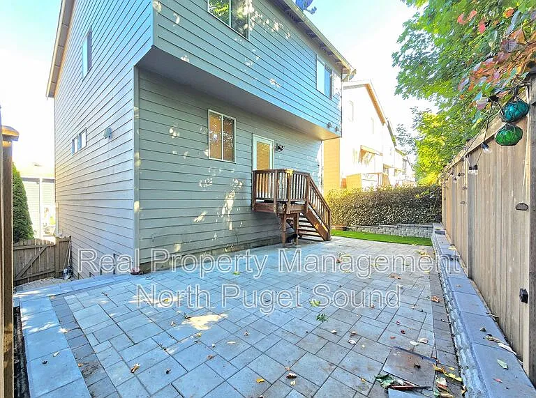1300 92nd Ave NE — Photo 20
