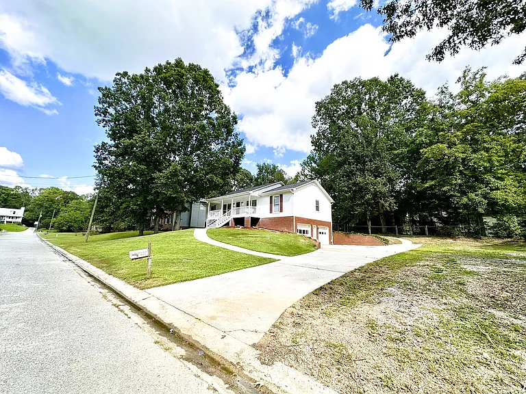 120 Southern Hills Cir — Photo 8