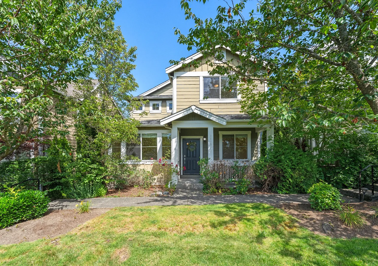 Exquisite Craftsman Home in Prime Issaquah Highlands Location — Photo 2