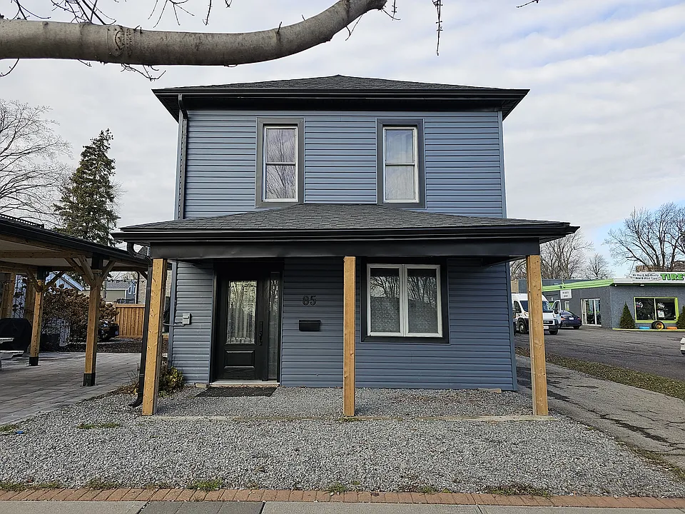 85 Main St W