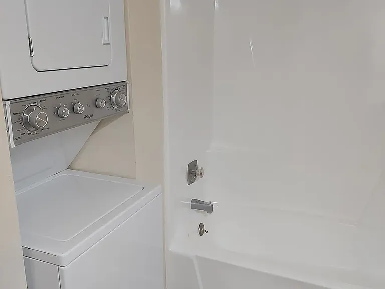Spanish Villas Apts — Photo 17