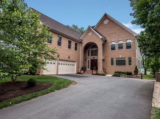 7110 Thrasher Rd, Mc Lean, VA 22101