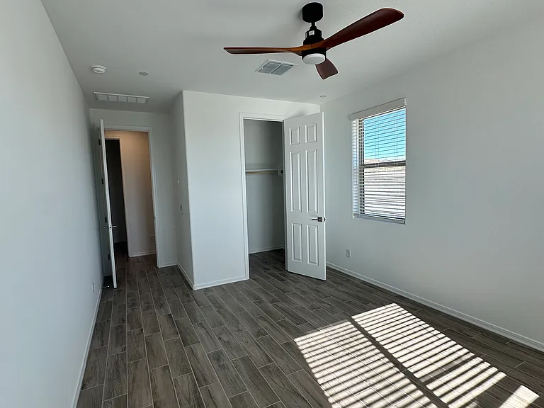 13426 W Eagle Feather Rd — Photo 19