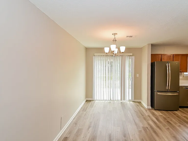 306 River Chase Dr — Photo 5