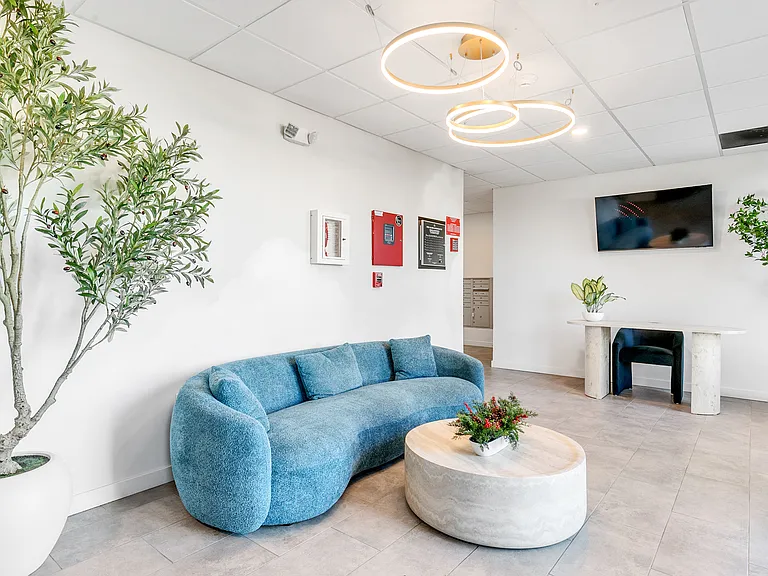 Cloud Nine Luxury Apartments — Photo 61