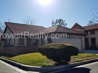11737 Ash St, Apple Valley, CA 92308
